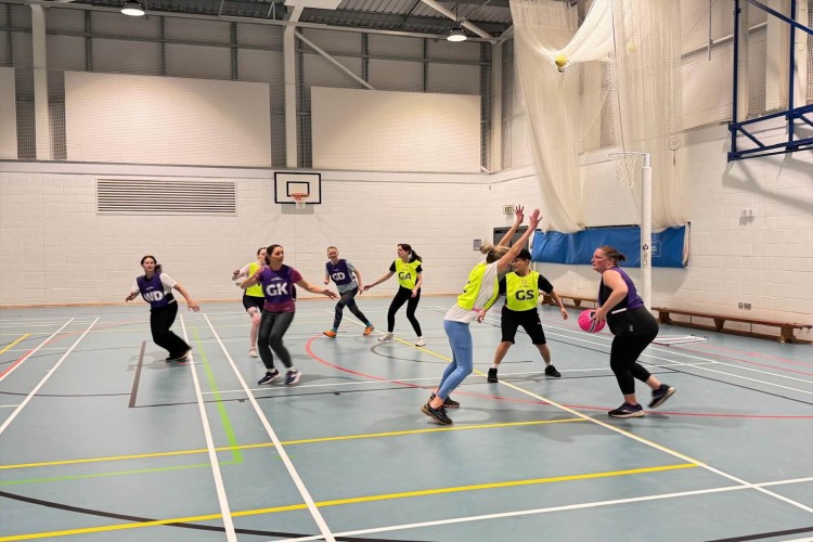 Winchcombe Tuesday Night Netball League - Week 1
