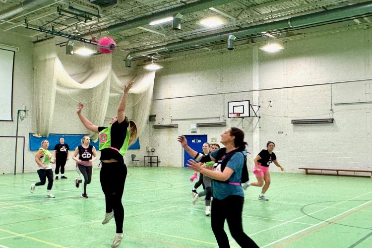 SOCIAL NETBALL IN FARNBOROUGH ON TUESDAYS GETS UNDERWAY