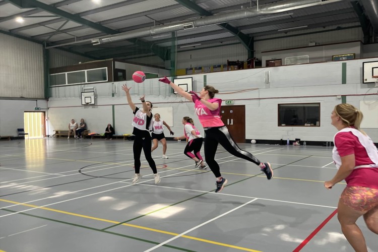 Witney Sunday Night Netball - Week 13