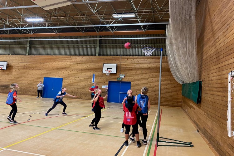 Warwick Monday Night Netball - Week 5