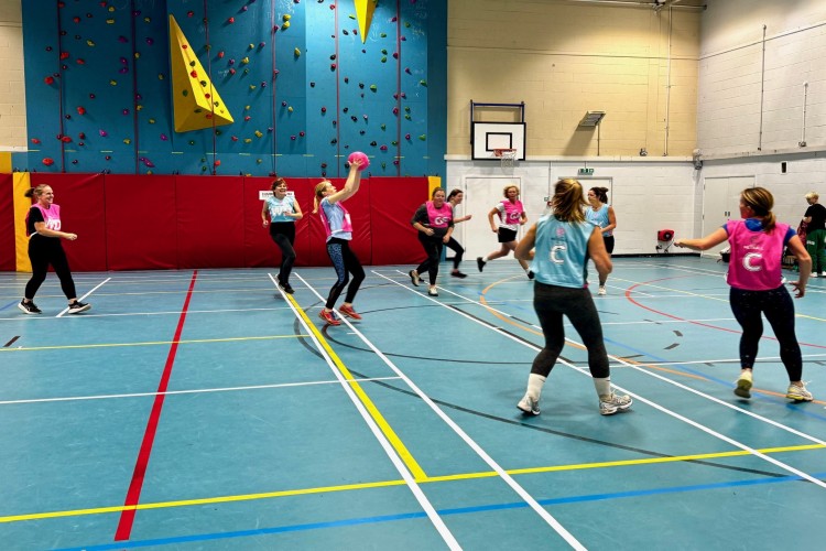 SOCIAL NETBALL IN COBHAM ON MONDAY GETS UNDERWAY